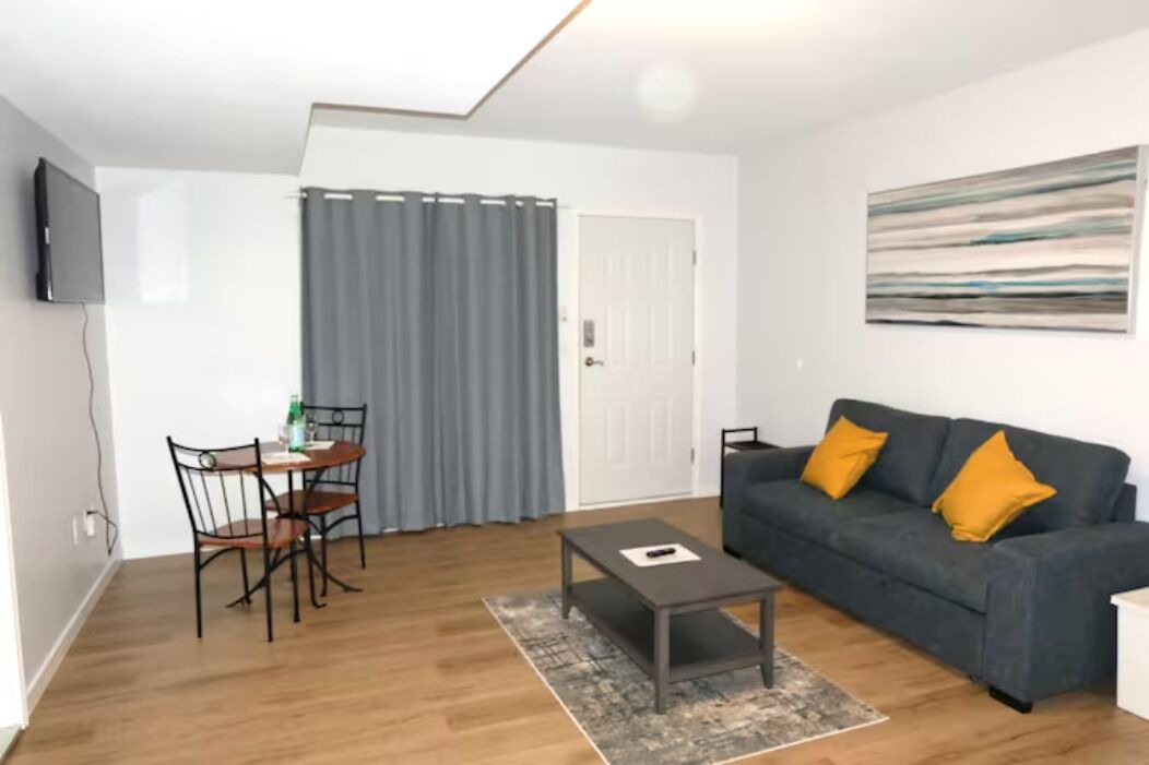 Photo of Livingroom in Sappertown