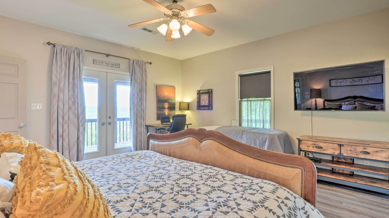 Photo of Bedroom in Sylvan Shores
