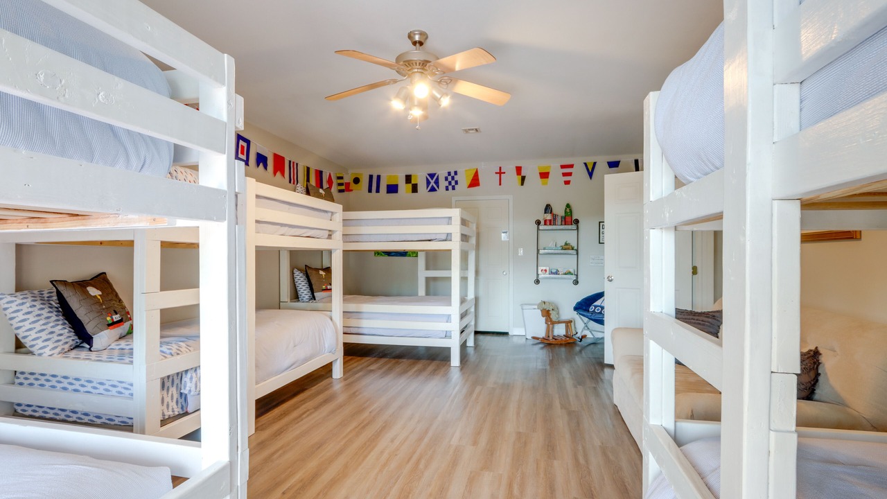 Photo of Bedroom in Sylvan Shores