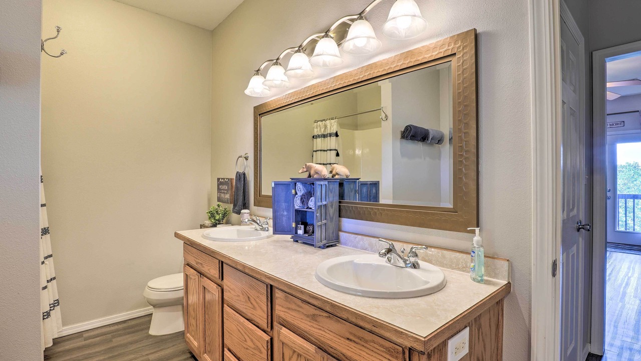 Photo of Bathroom in Sylvan Shores