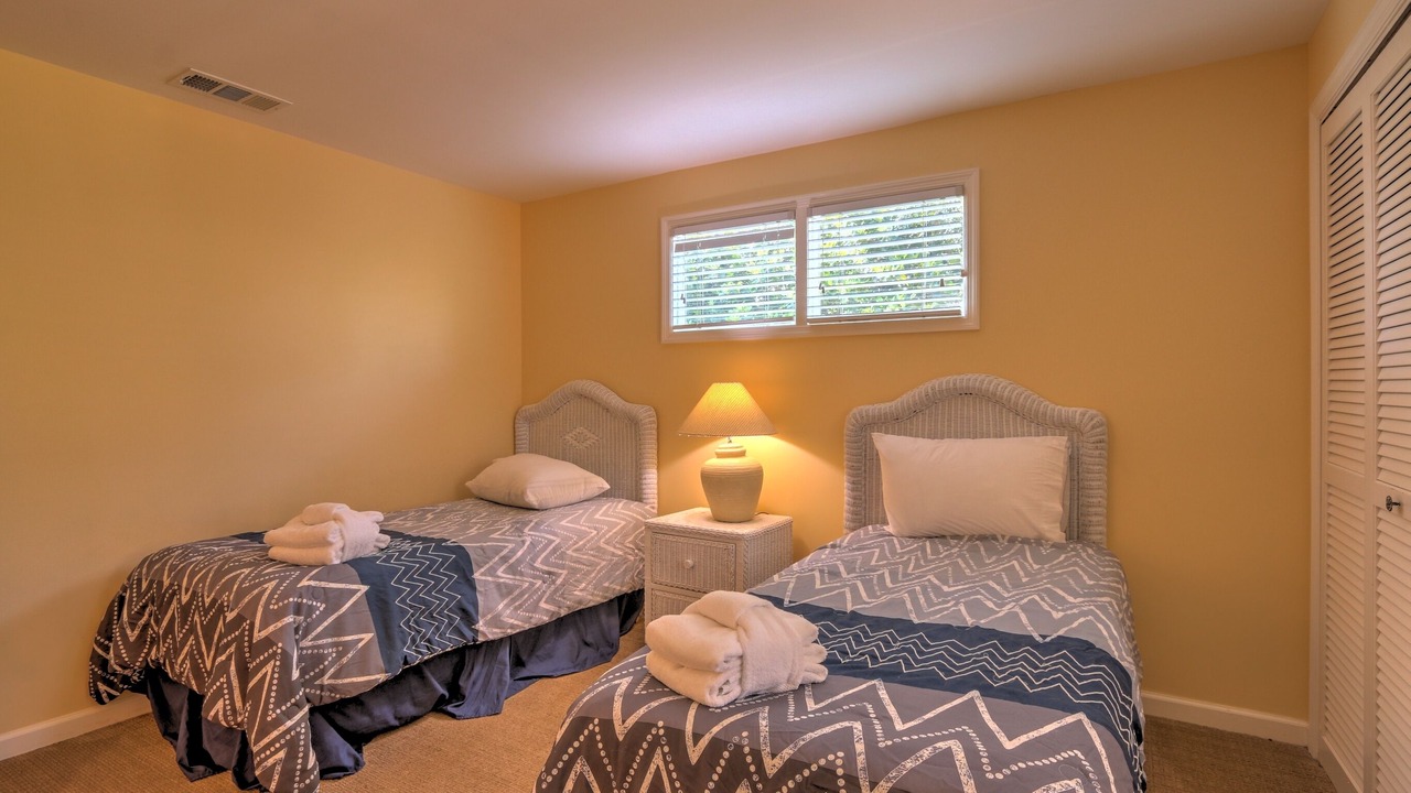 Photo of Bedroom in Folly Field