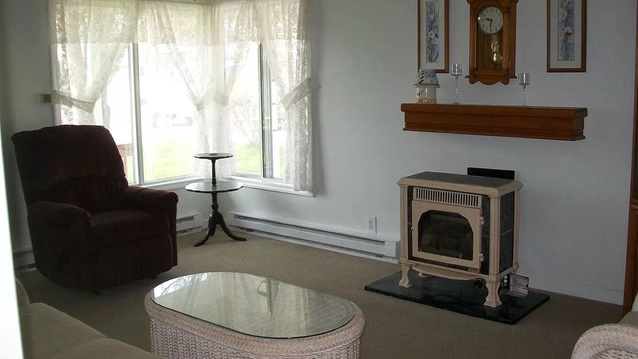 Photo of Livingroom in Beaver Island