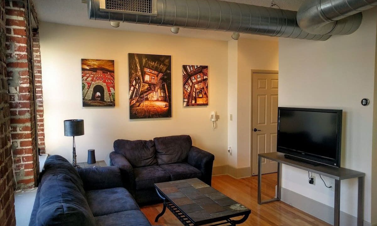 Photo of Livingroom in South Main Historic District