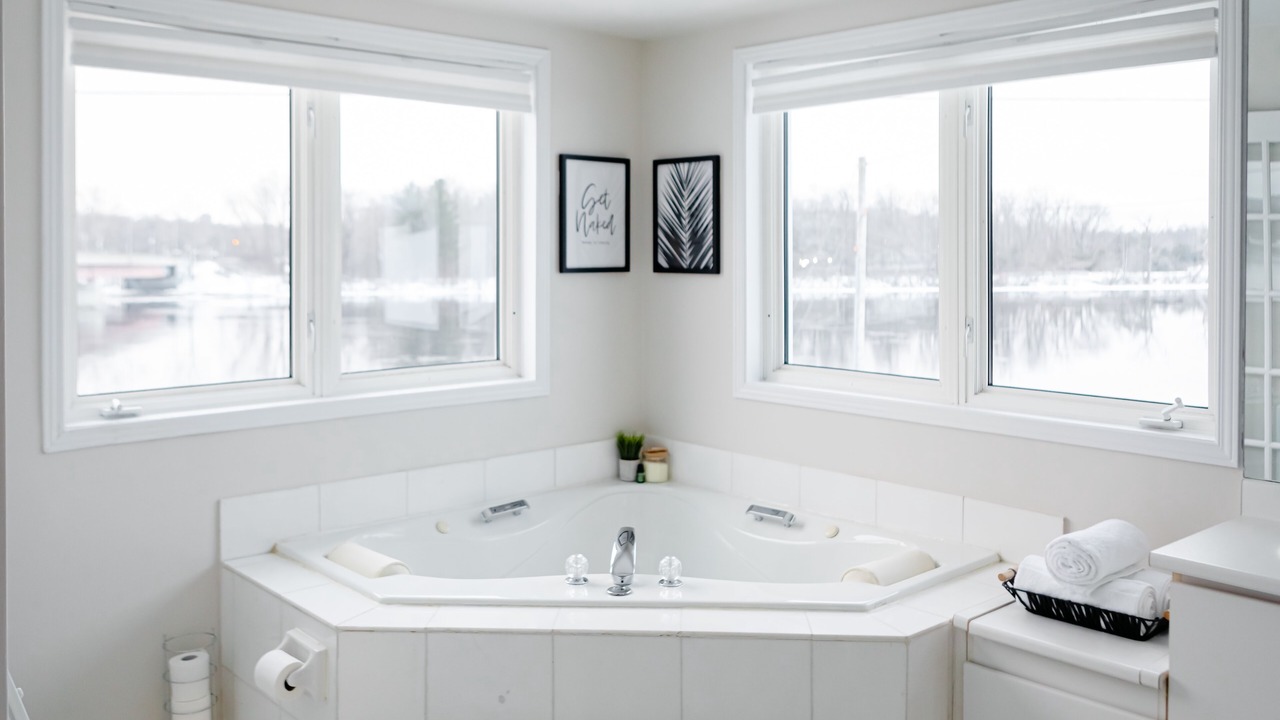 Photo of Bathroom in Downtown Gatineau