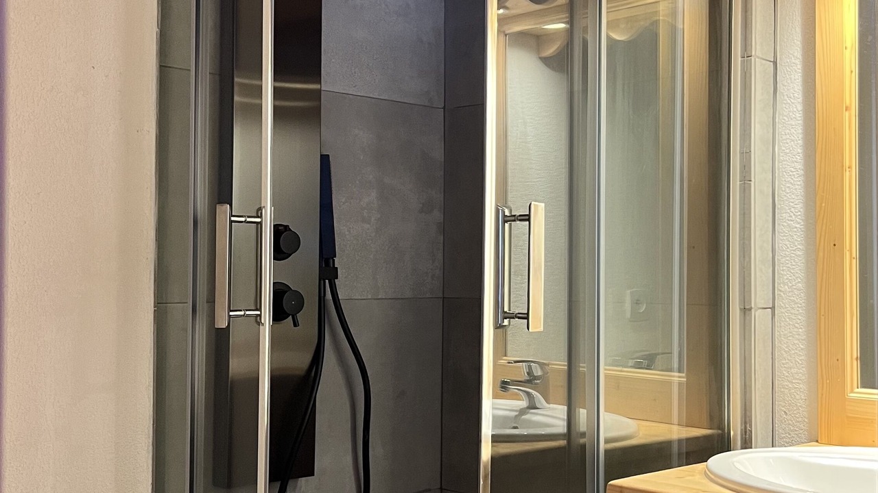 Photo of Bathroom in Saint-Etienne-en-Devoluy