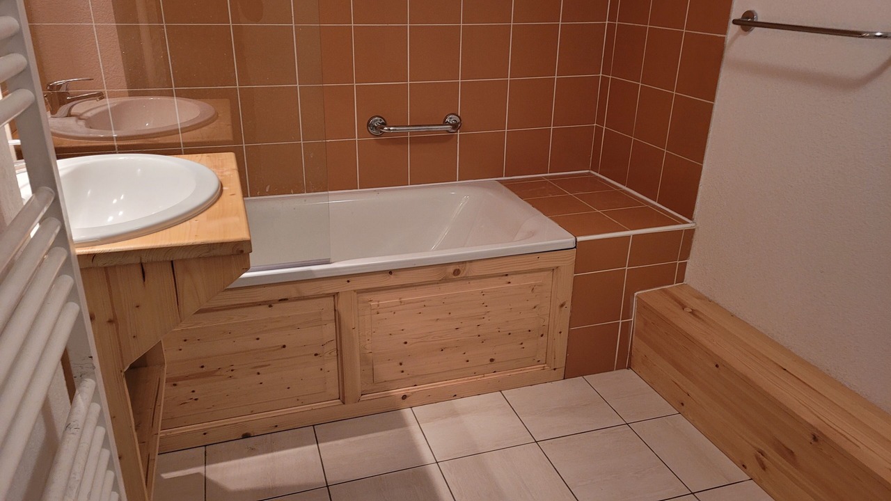 Photo of Bathroom in Saint-Etienne-en-Devoluy