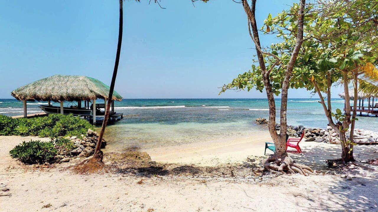 Photo of Others in Calabash Bight