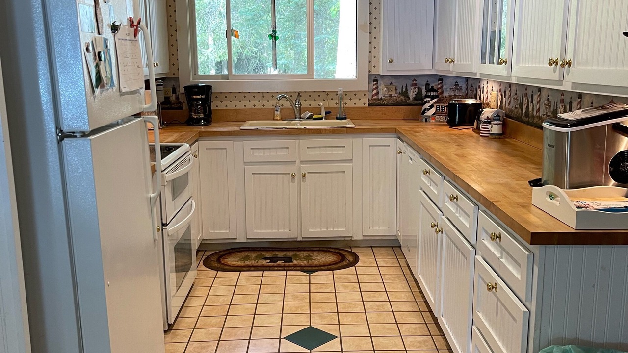 Photo of Kitchen in Beaver Island