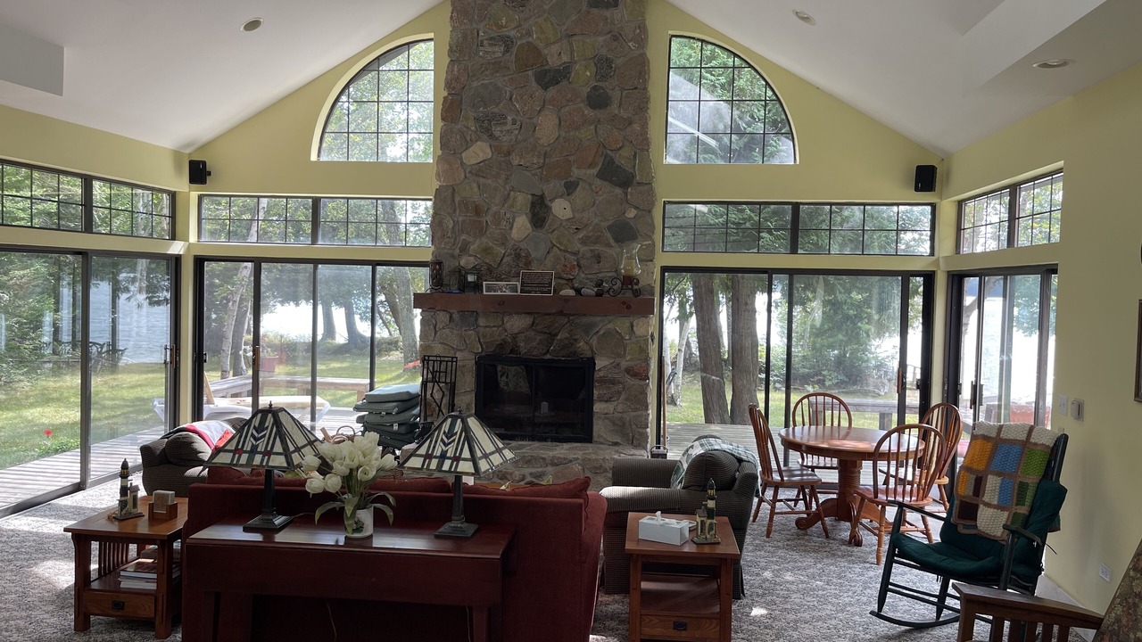 Photo of Livingroom in Beaver Island