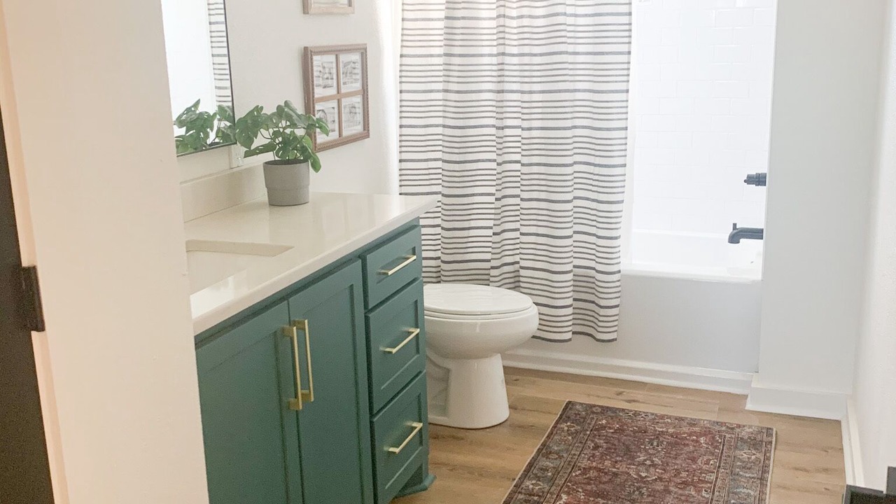Photo of Bathroom in Glenwood