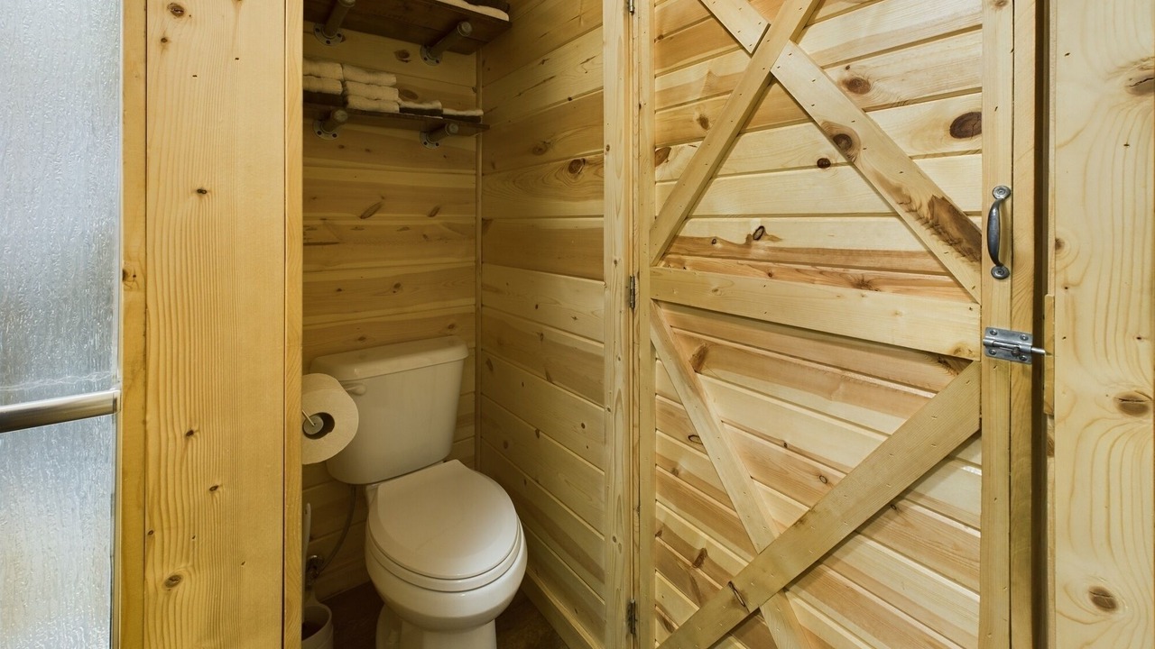 Photo of Bathroom in Shingleton