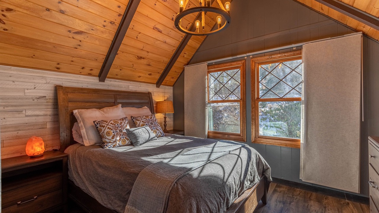 Photo of Bedroom in Beech Mountain