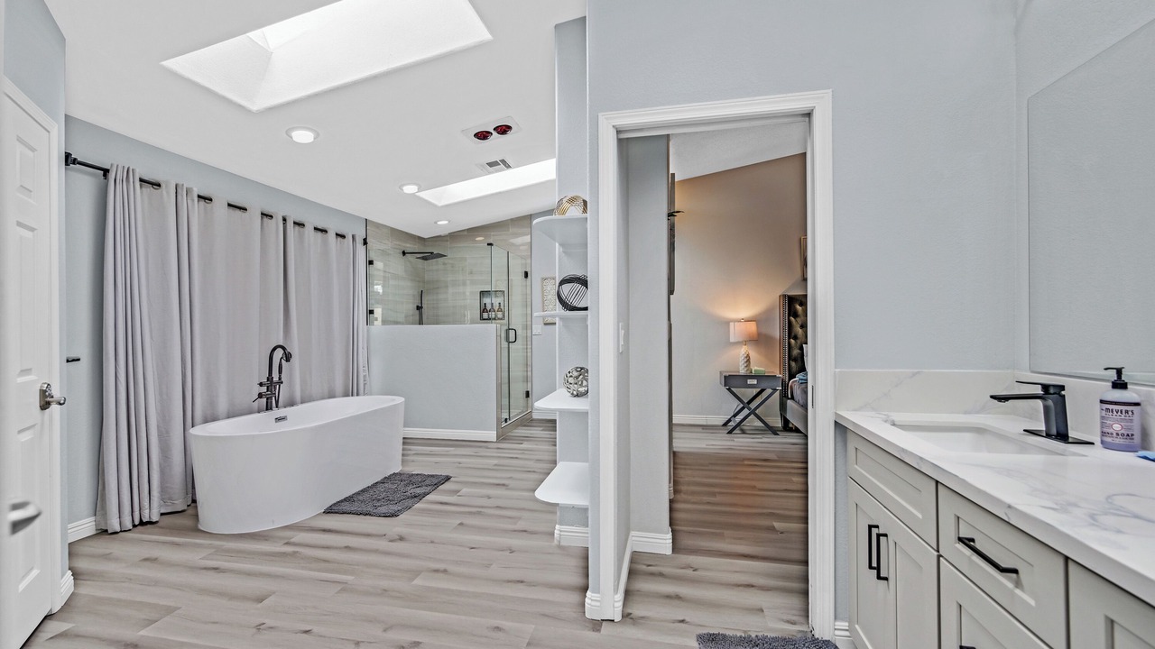 Photo of Bathroom in River Mountain