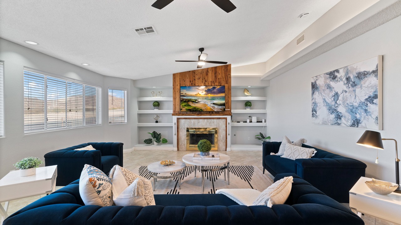 Photo of Livingroom in River Mountain