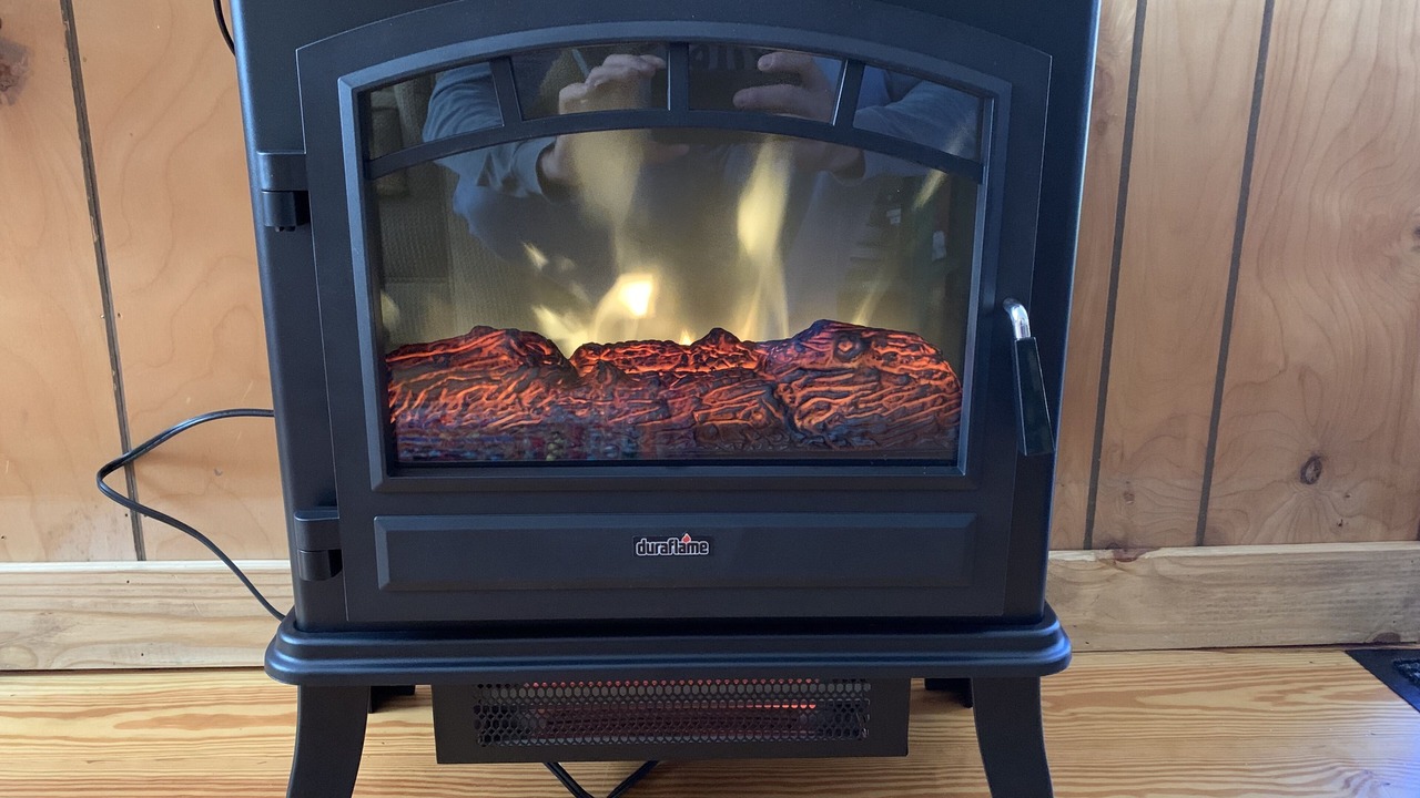 Photo of Livingroom in Cedar Mountain