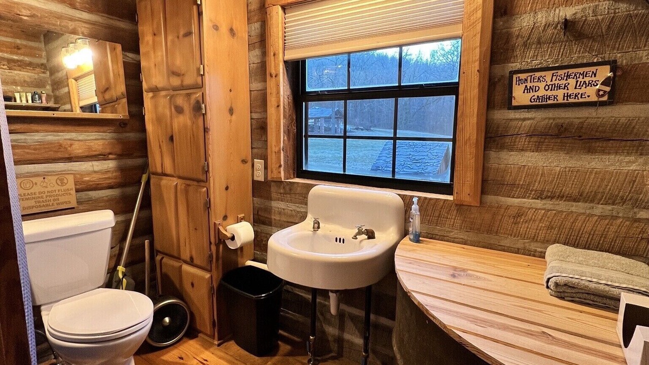 Photo of Bathroom in West Siloam Springs