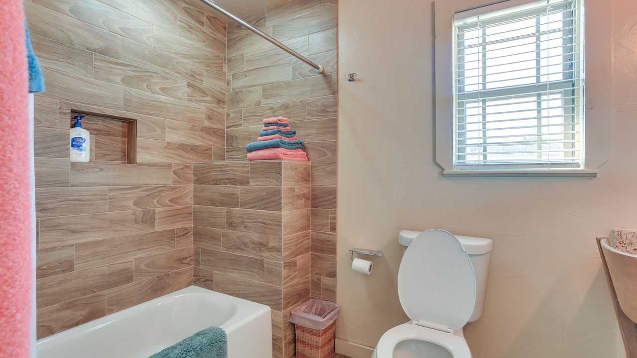 Photo of Bathroom in Calera