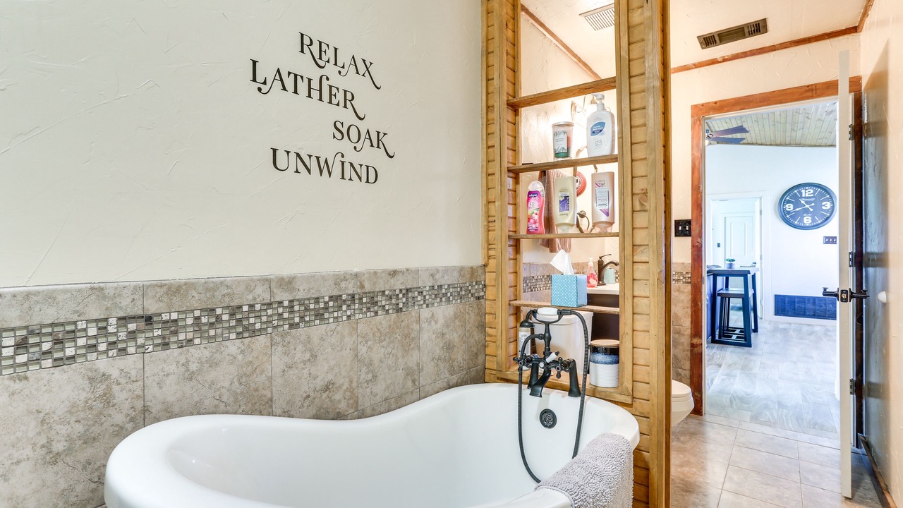 Photo of Bathroom in Calera