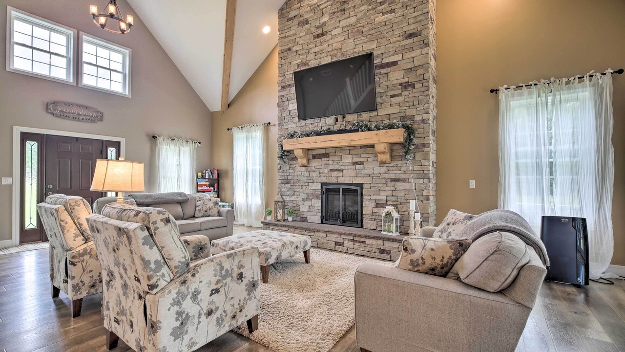 Photo of Livingroom in Owls Head