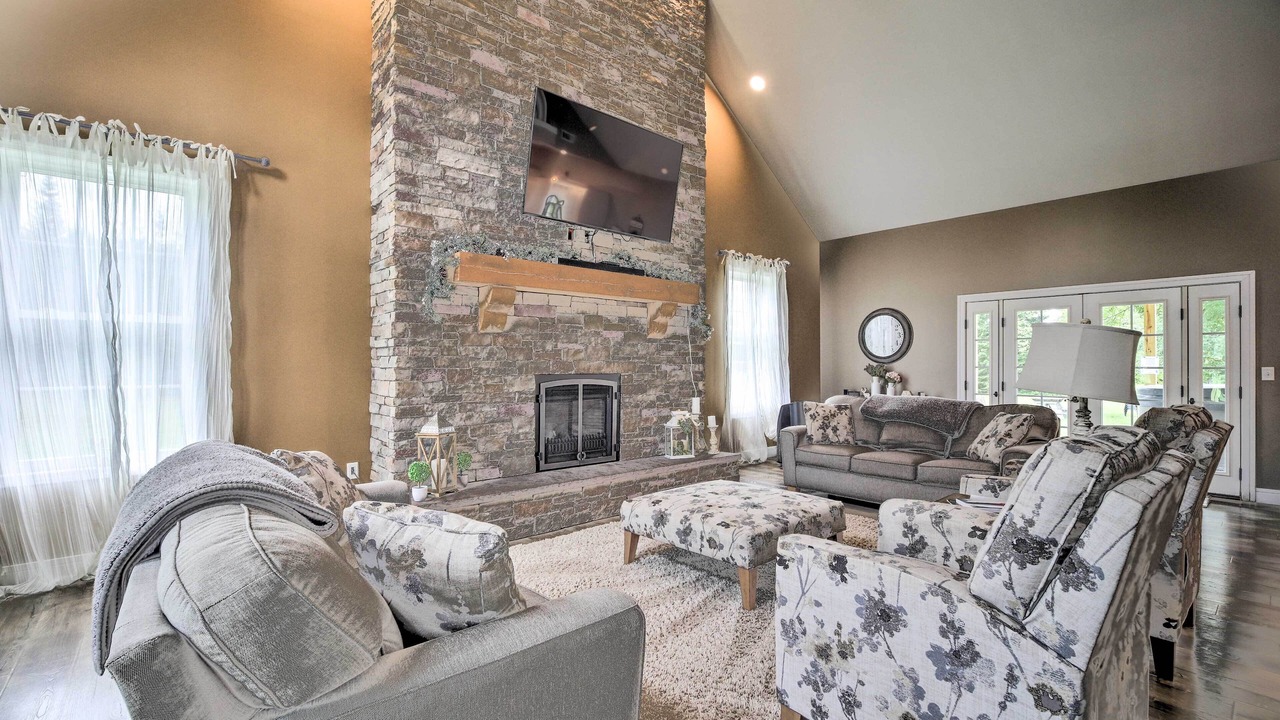 Photo of Livingroom in Owls Head