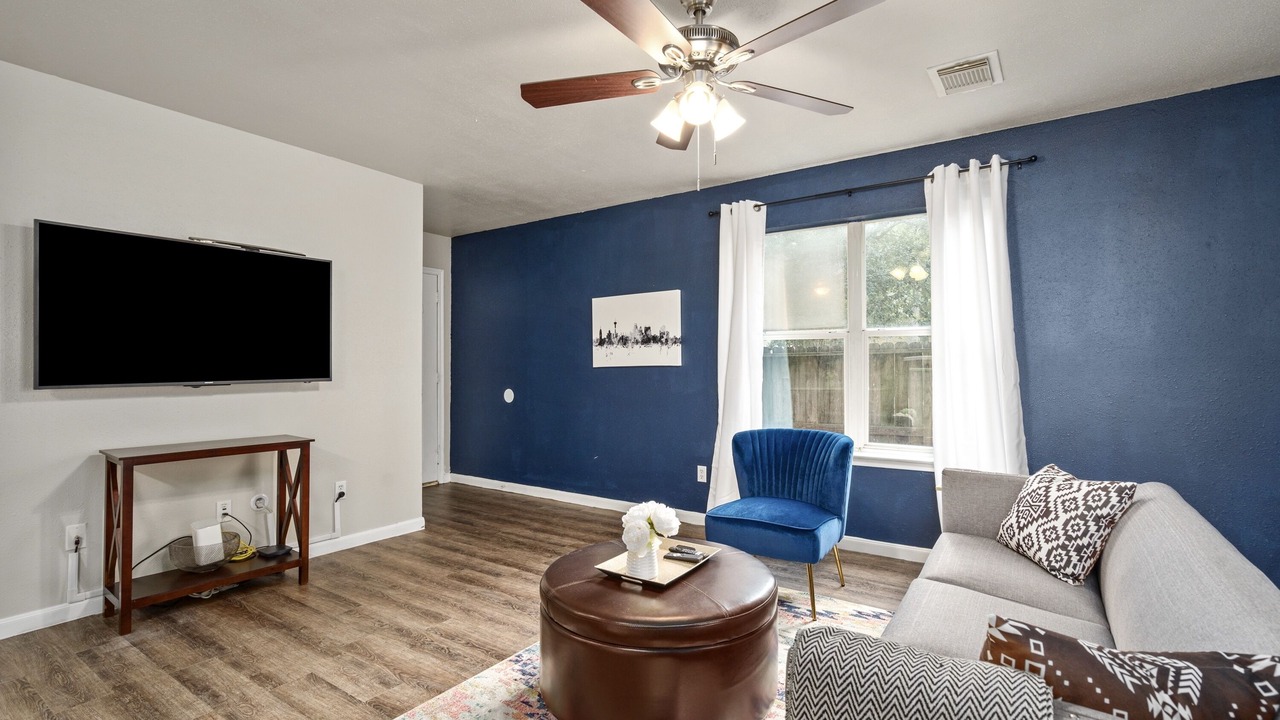Photo of Livingroom in Cypress