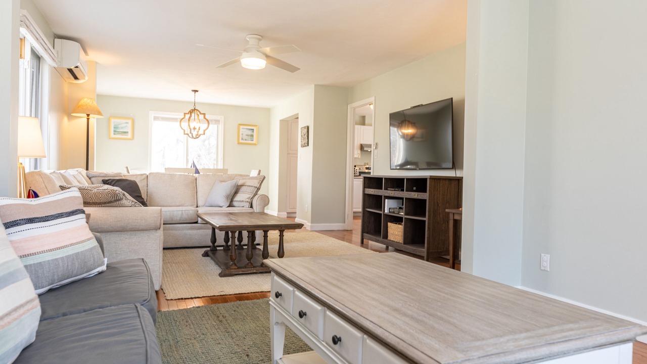 Photo of Livingroom in East Chop
