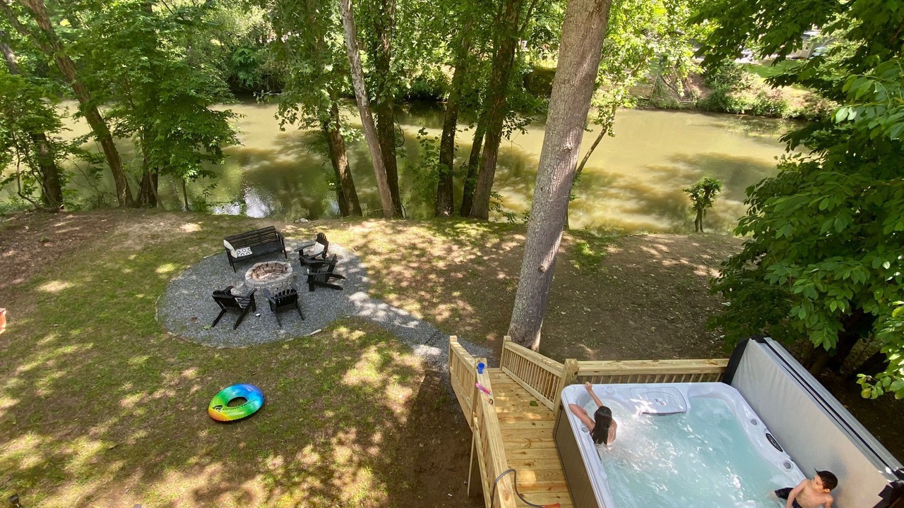 Photo of Patio Balcony in Ellijay