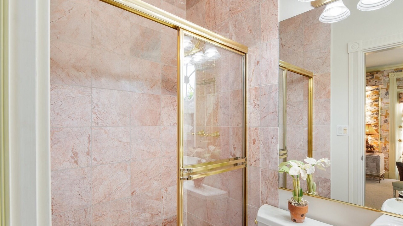 Photo of Bathroom in Bahama Village