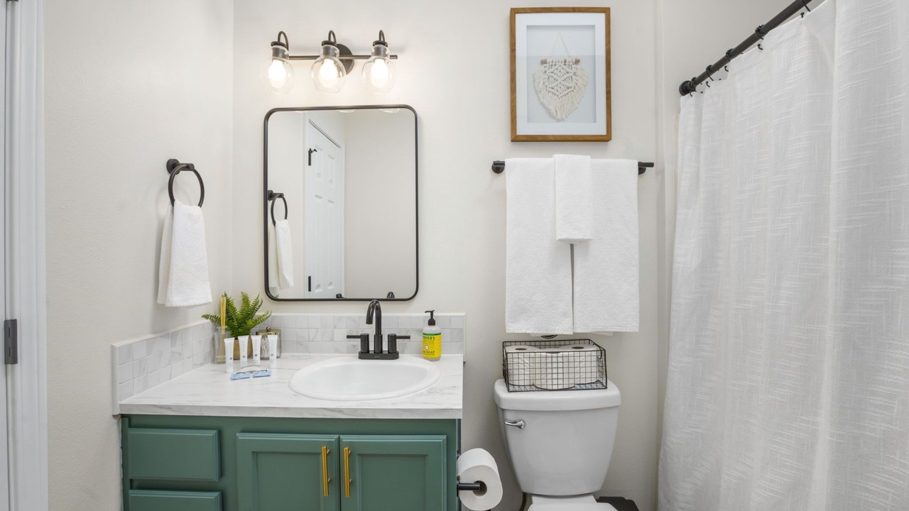 Photo of Bathroom in Crestwood