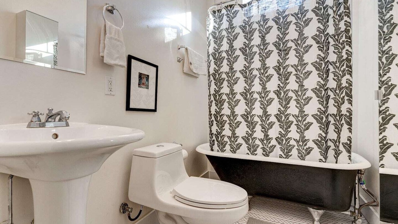Photo of Bathroom in West Riverside