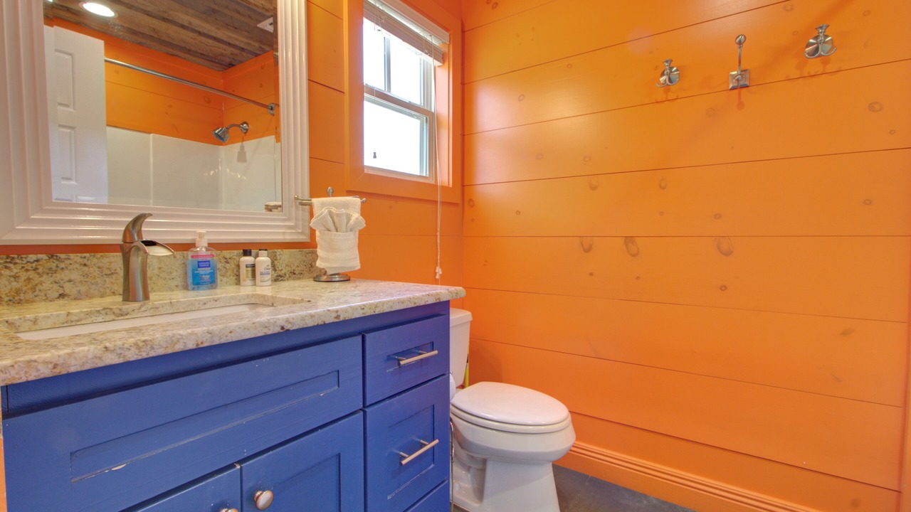Photo of Bathroom in Glenwood