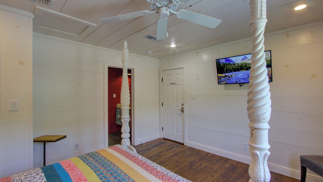 Photo of Bedroom in Glenwood