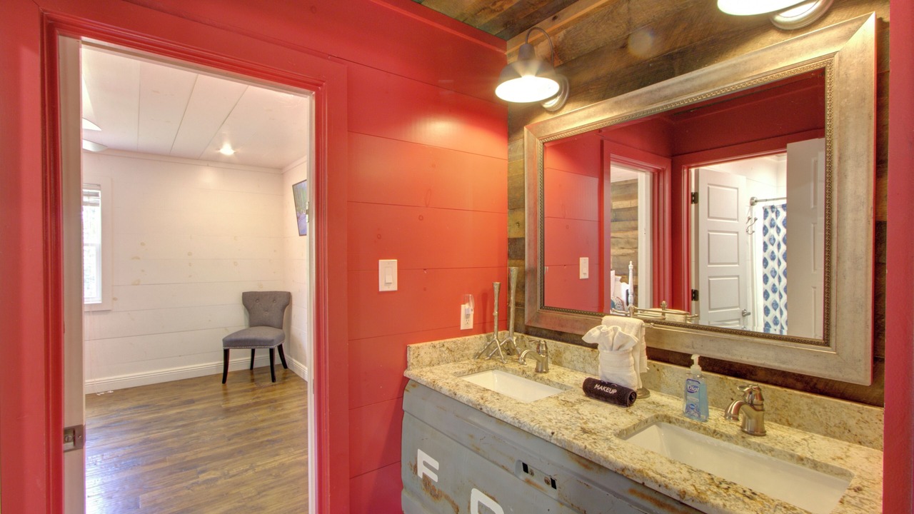 Photo of Bathroom in Glenwood