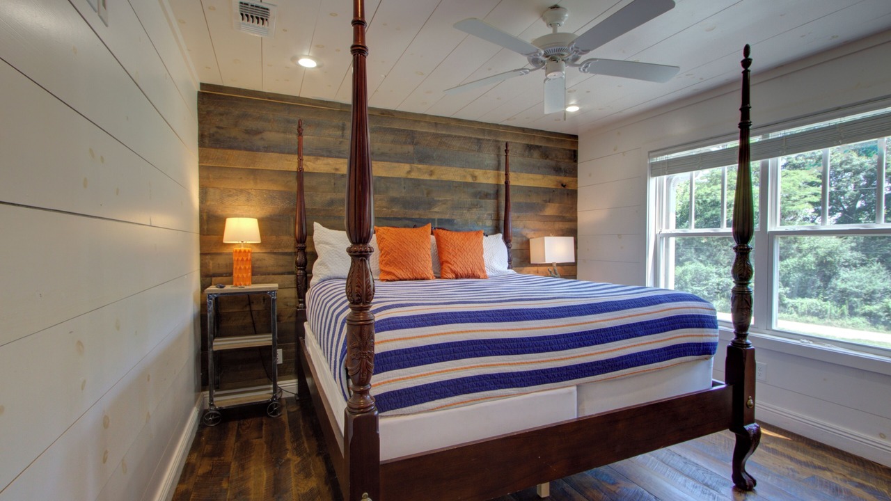 Photo of Bedroom in Glenwood