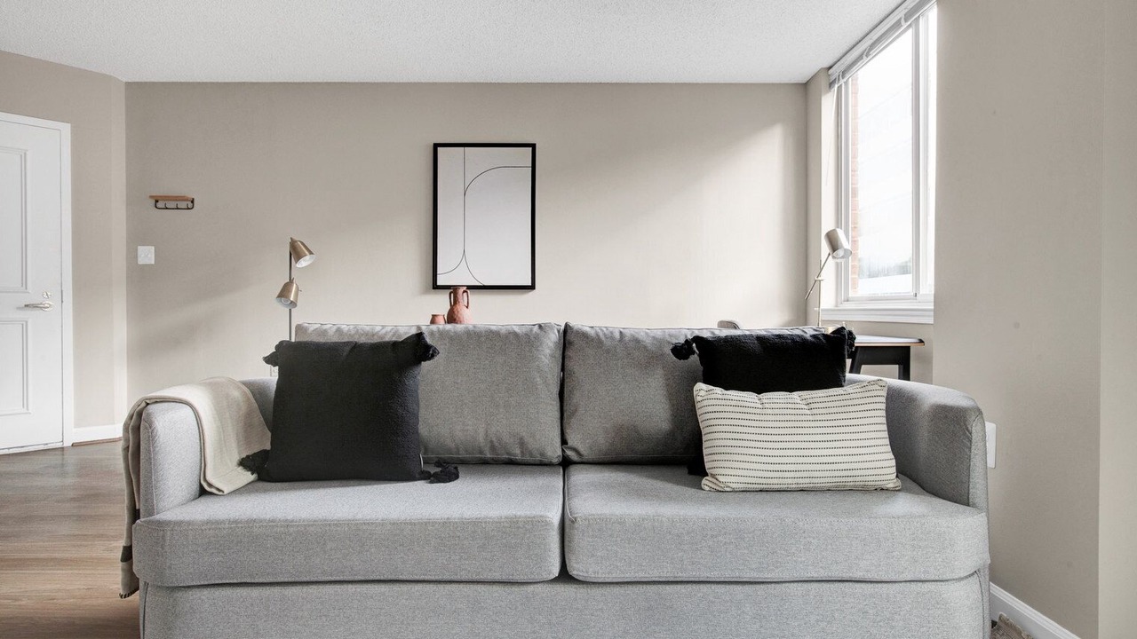 Photo of Livingroom in Connecticut Ave - K Street