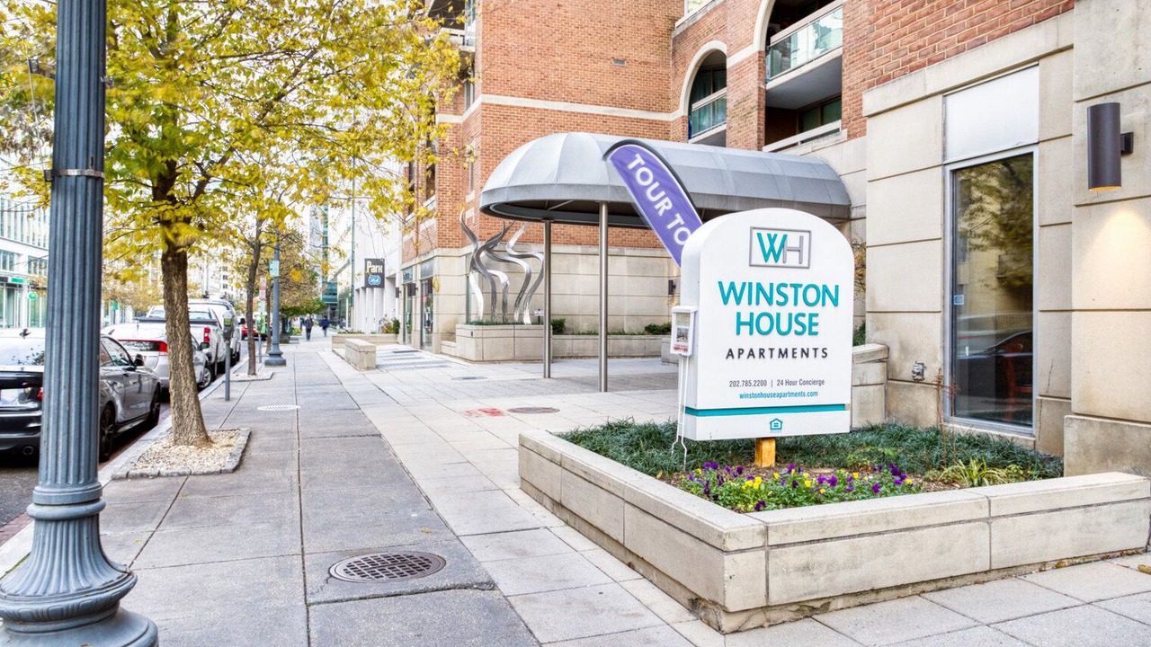 Photo of Outdoor in Connecticut Ave - K Street