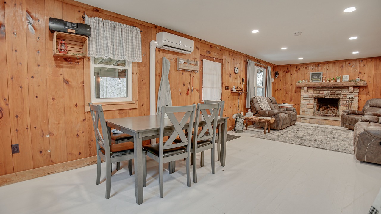 Photo of Bedroom in Woodward