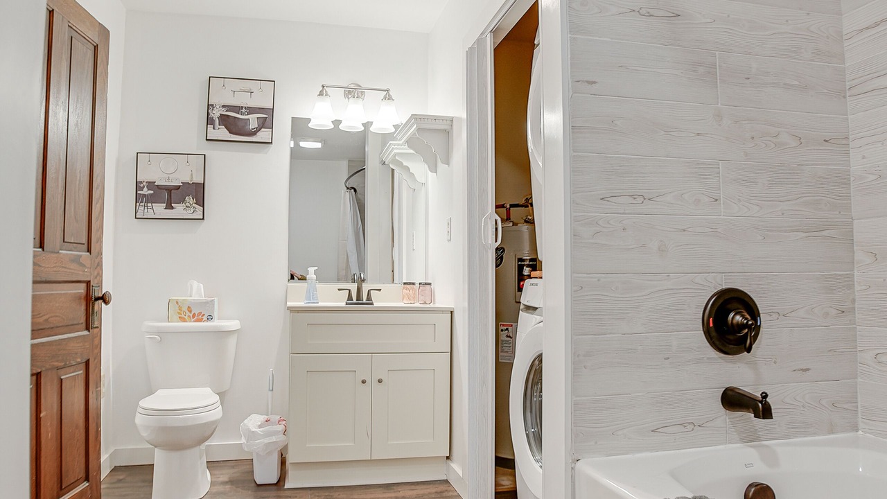 Photo of Bathroom in Woodward