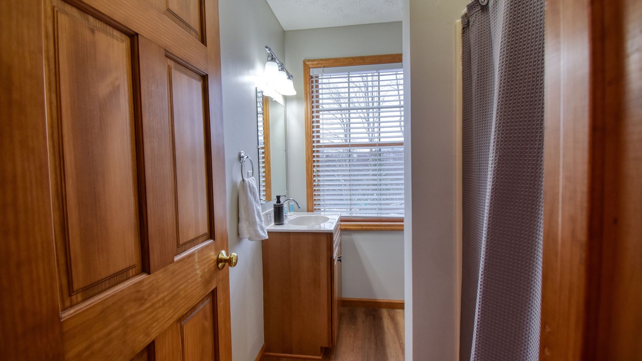 Photo of Bathroom in Snowshoe