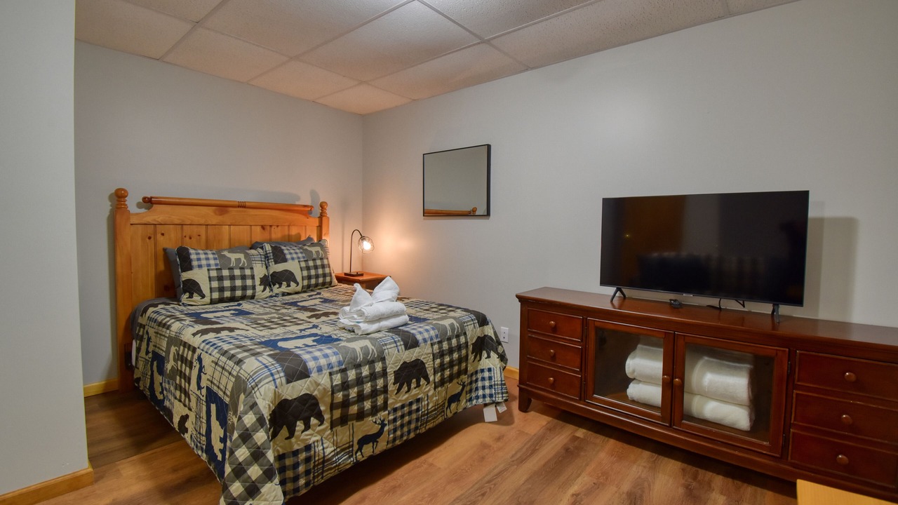 Photo of Bedroom in Snowshoe