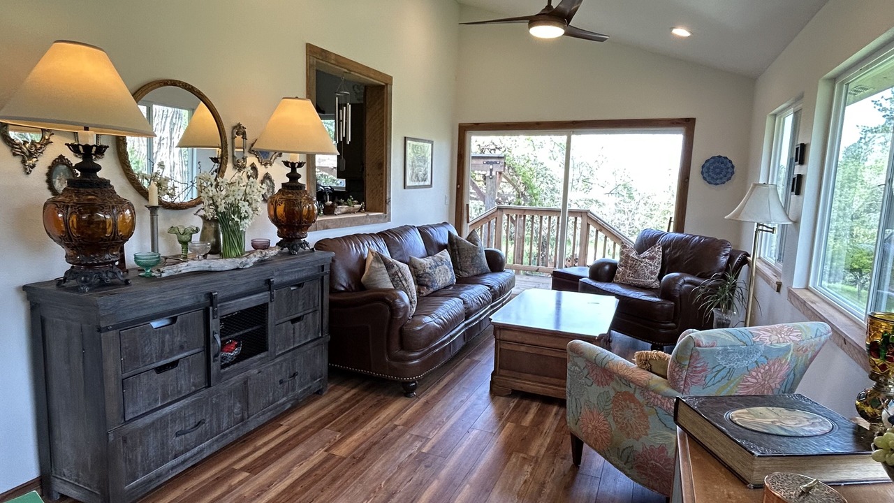 Photo of Livingroom in Mariposa