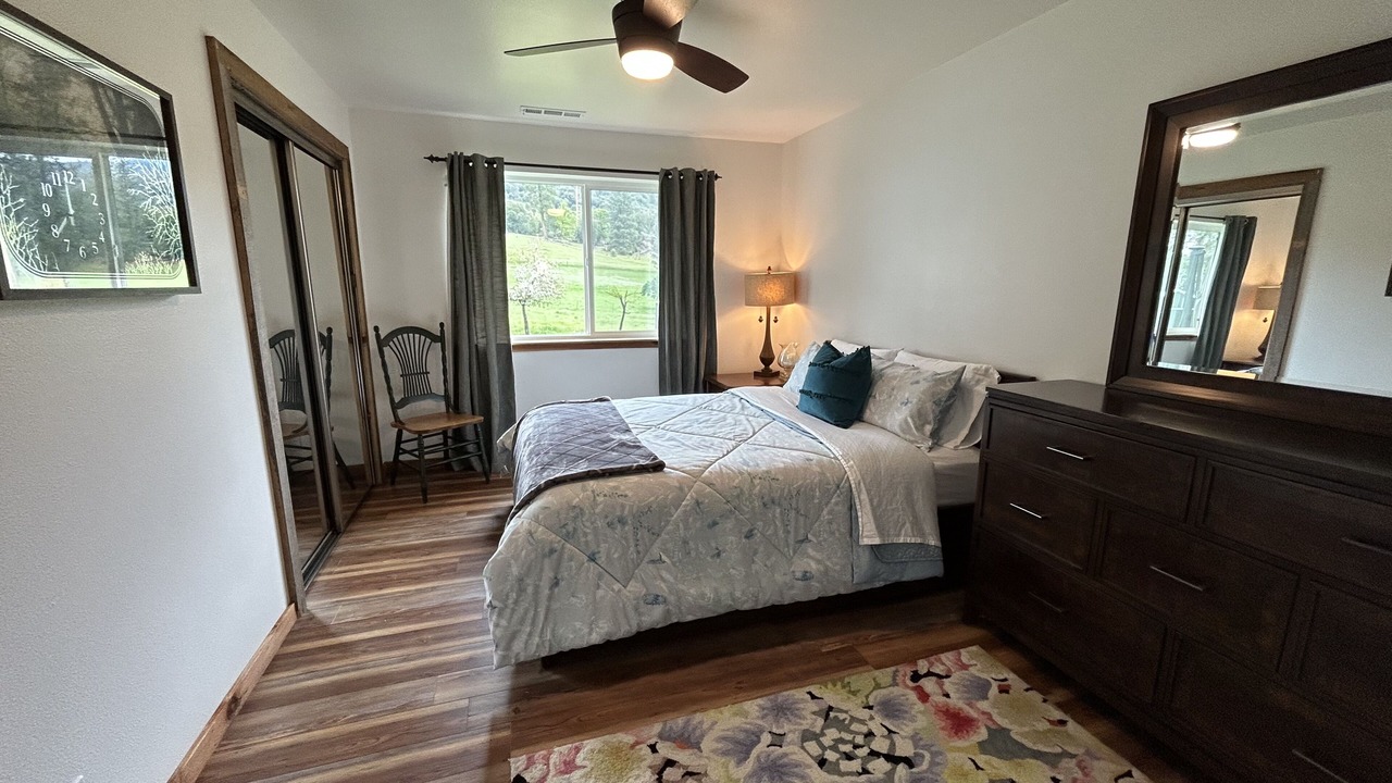 Photo of Bedroom in Mariposa