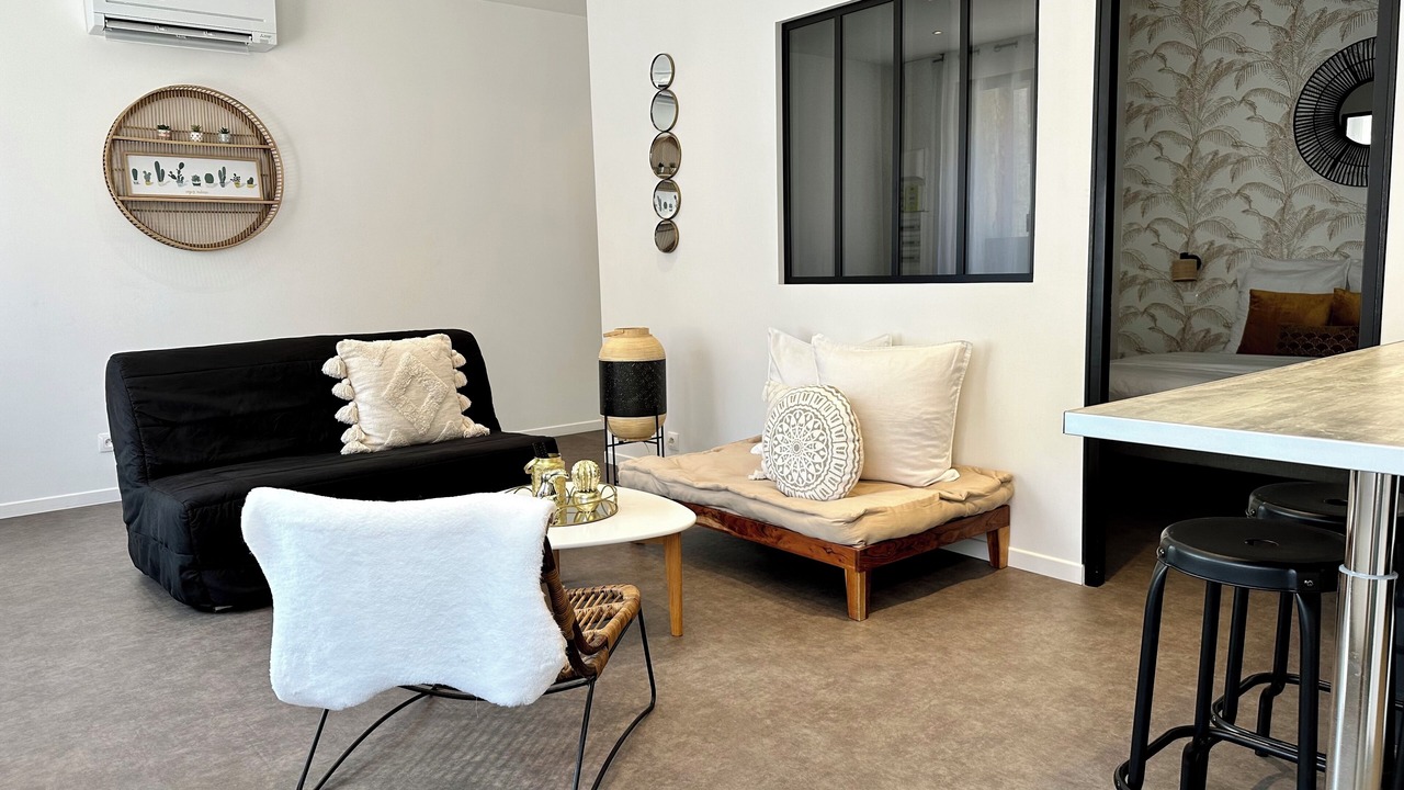 Photo of Livingroom in Ury