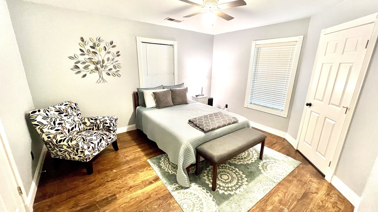 Photo of Bedroom in Mountain View