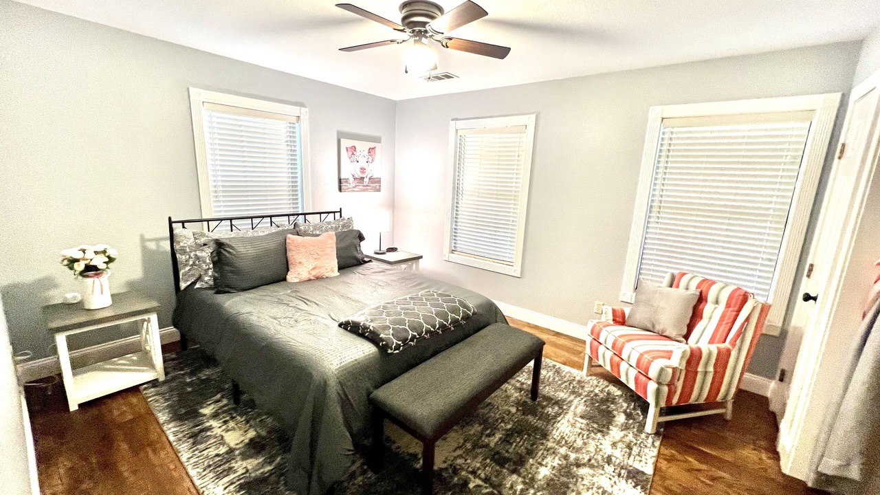 Photo of Bedroom in Mountain View
