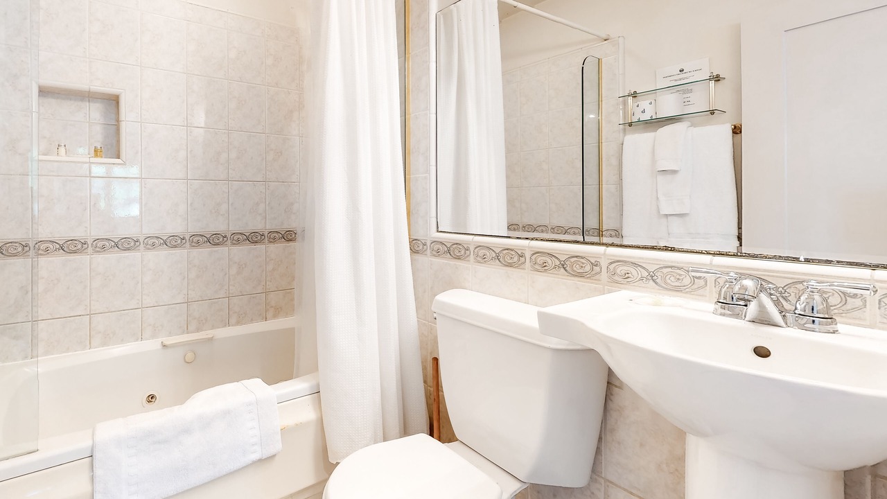 Photo of Bathroom in East Beach