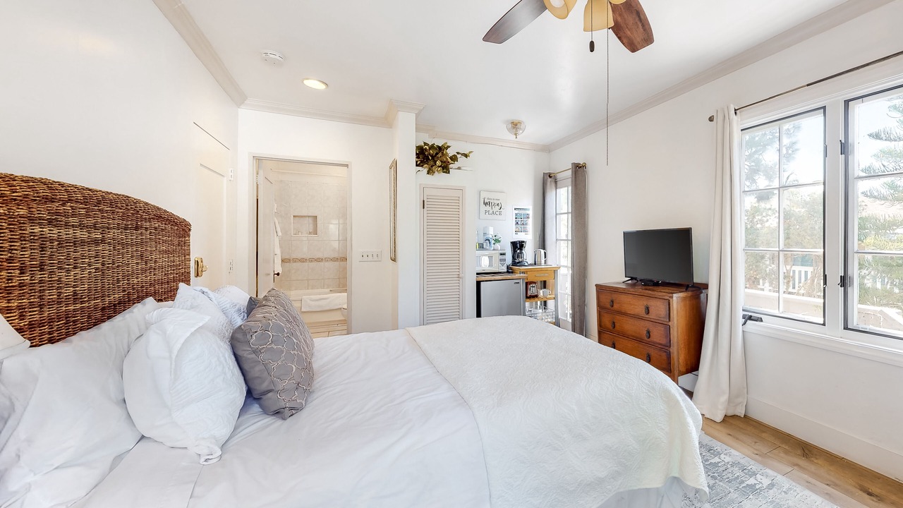 Photo of Bedroom in East Beach