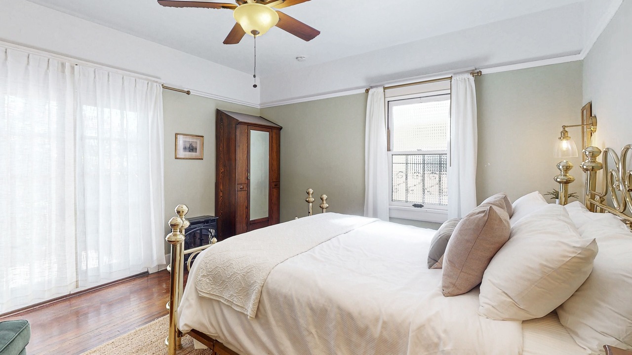 Photo of Bedroom in East Beach