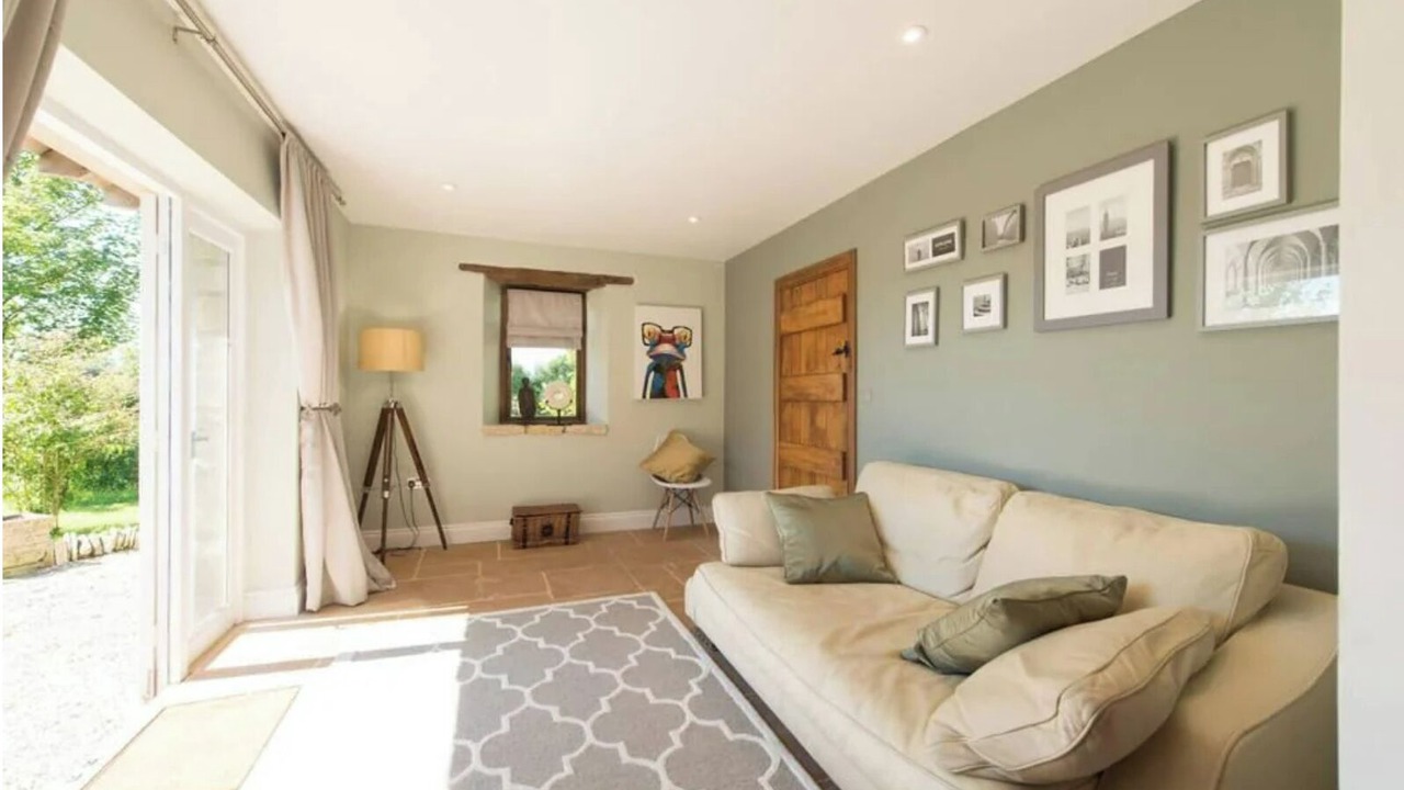 Photo of Livingroom in Brimpsfield