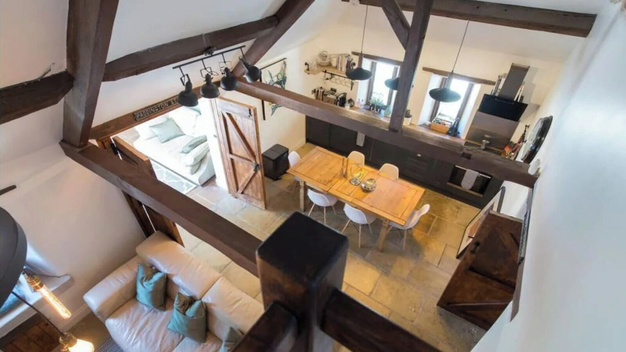 Photo of Livingroom in Brimpsfield